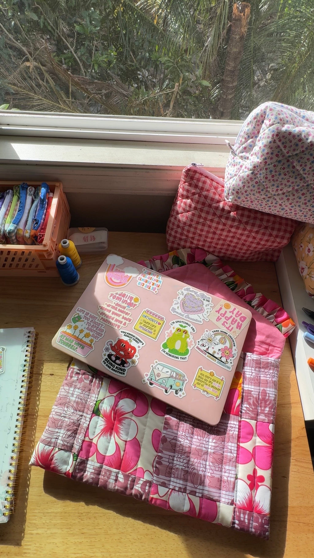 PINK PLUMERIA LAPTOP SLEEVE