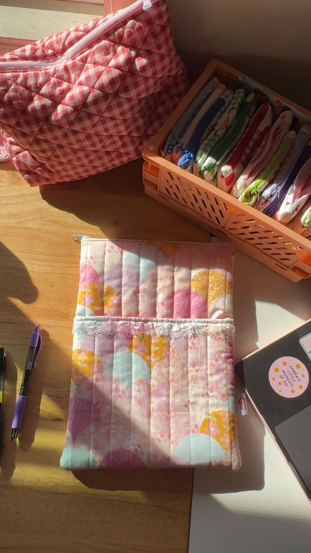 SCALLOPS WITH POCKET BOOK SLEEVE