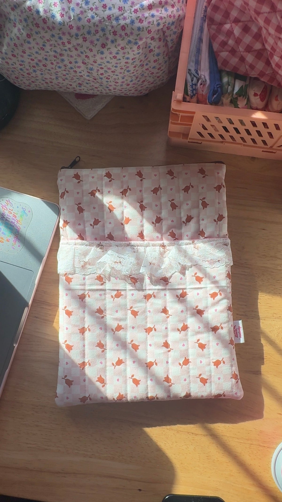 LITTLE TULIPS WITH POCKET BOOK SLEEVE