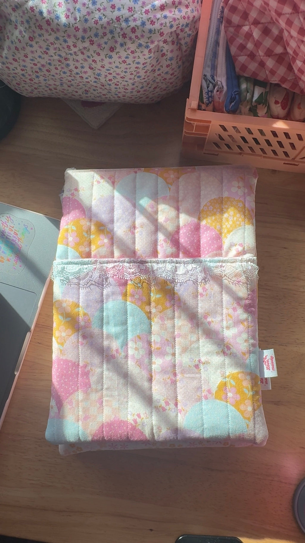 SCALLOPS WITH POCKET BOOK SLEEVE