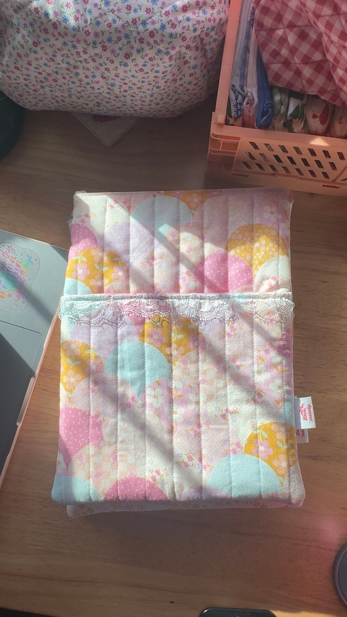 SCALLOPS WITH POCKET BOOK SLEEVE