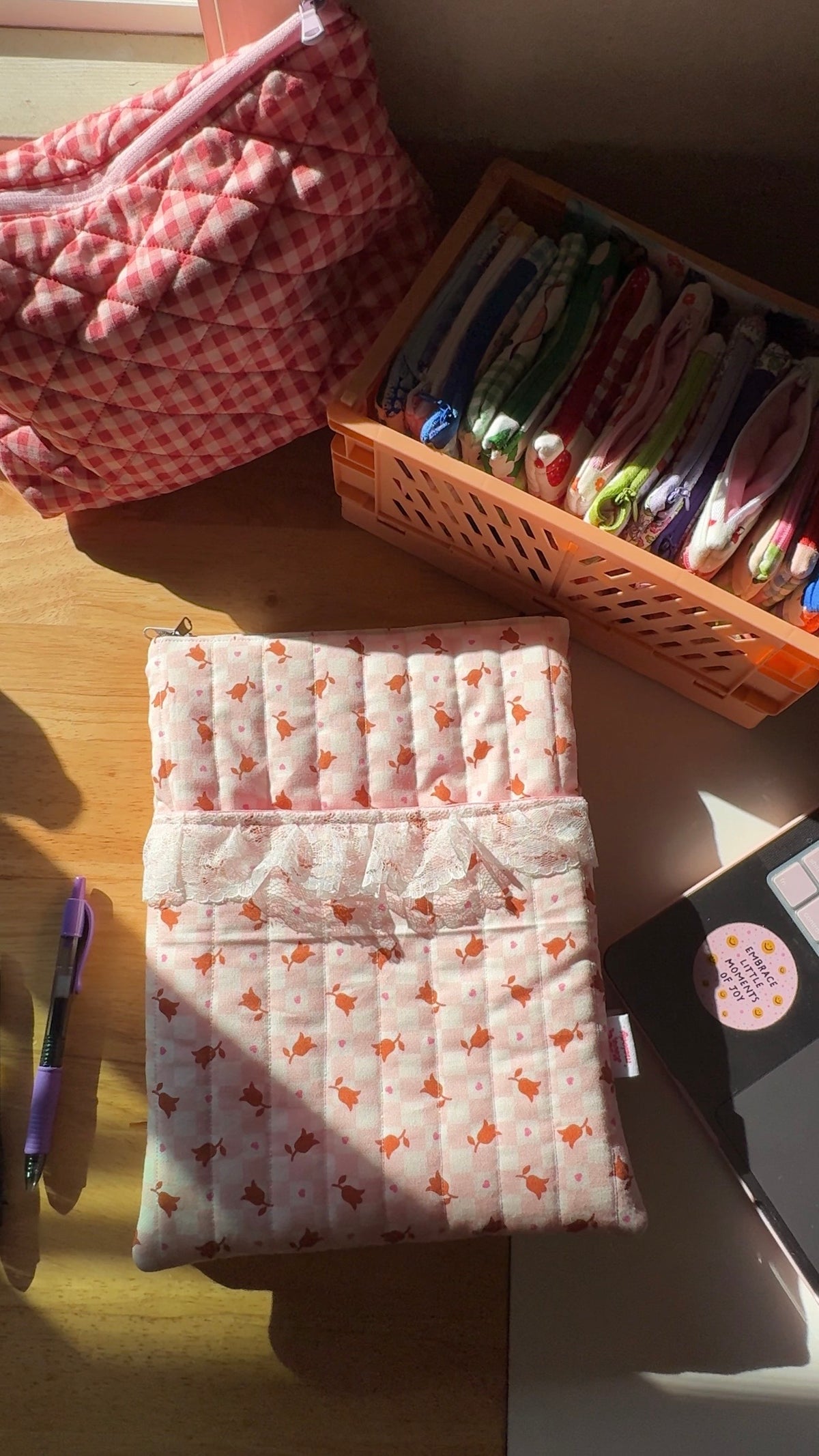 LITTLE TULIPS WITH POCKET BOOK SLEEVE