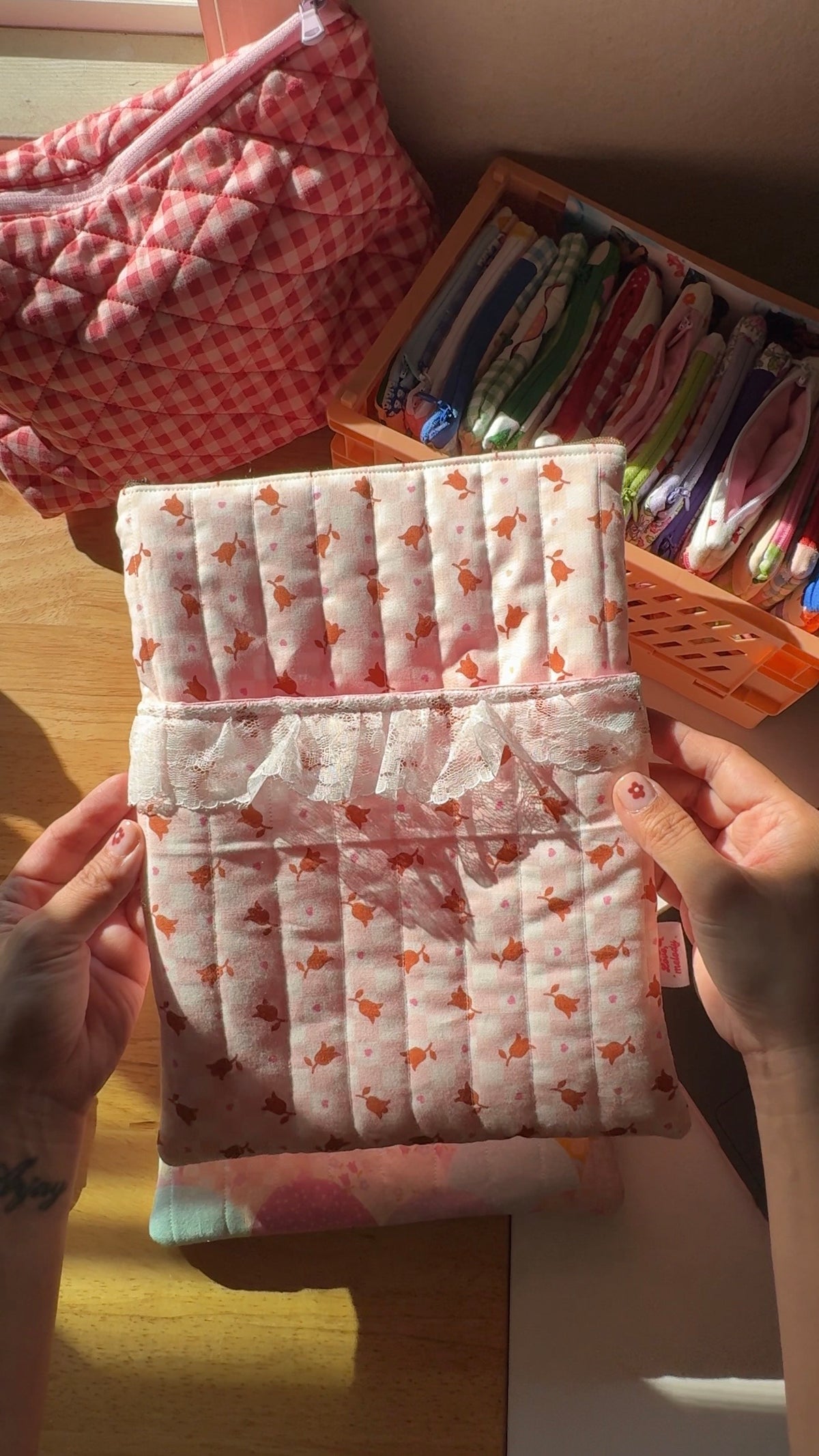 LITTLE TULIPS WITH POCKET BOOK SLEEVE