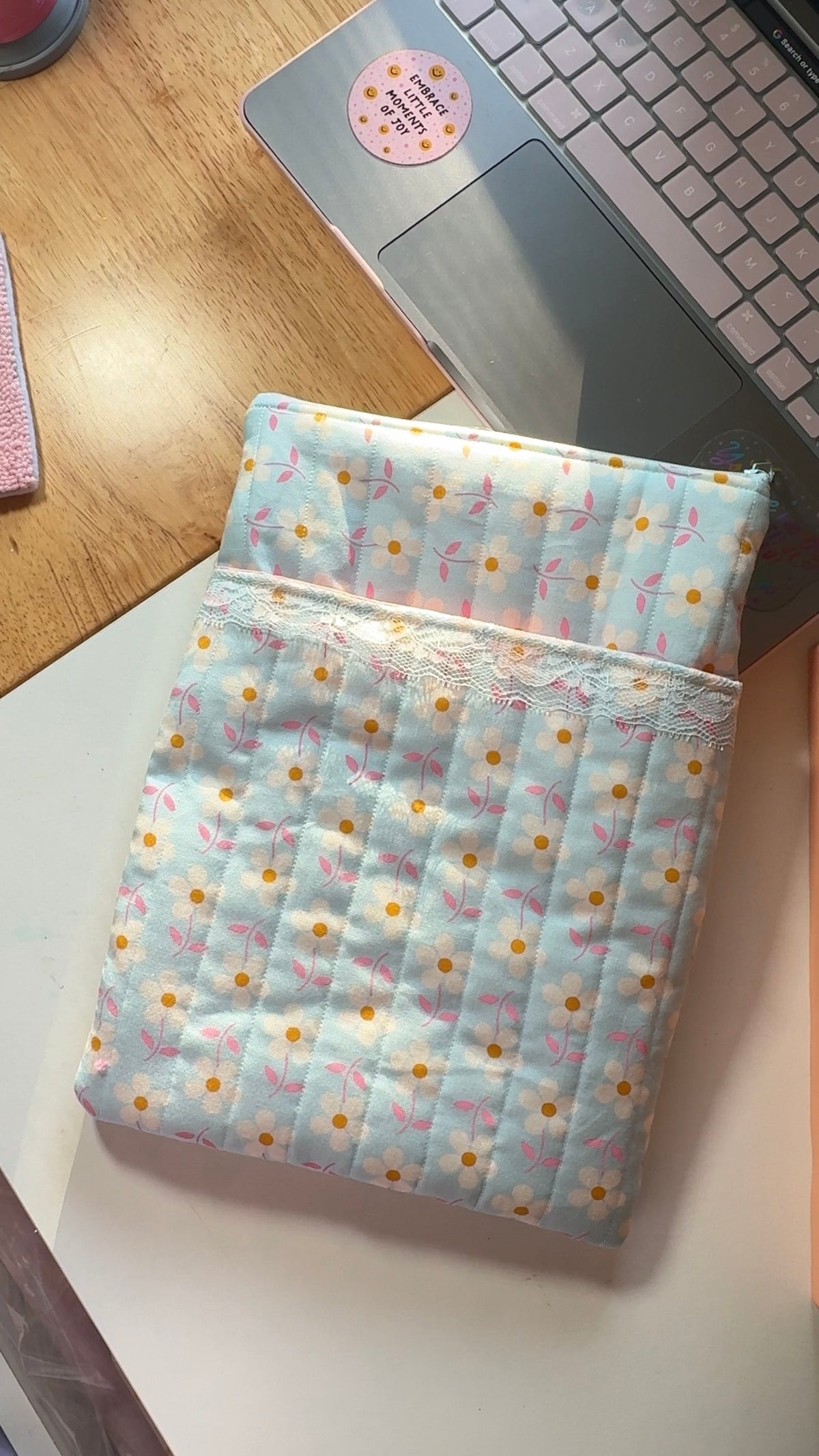BLUE FLORAL WITH POCKET BOOK SLEEVE