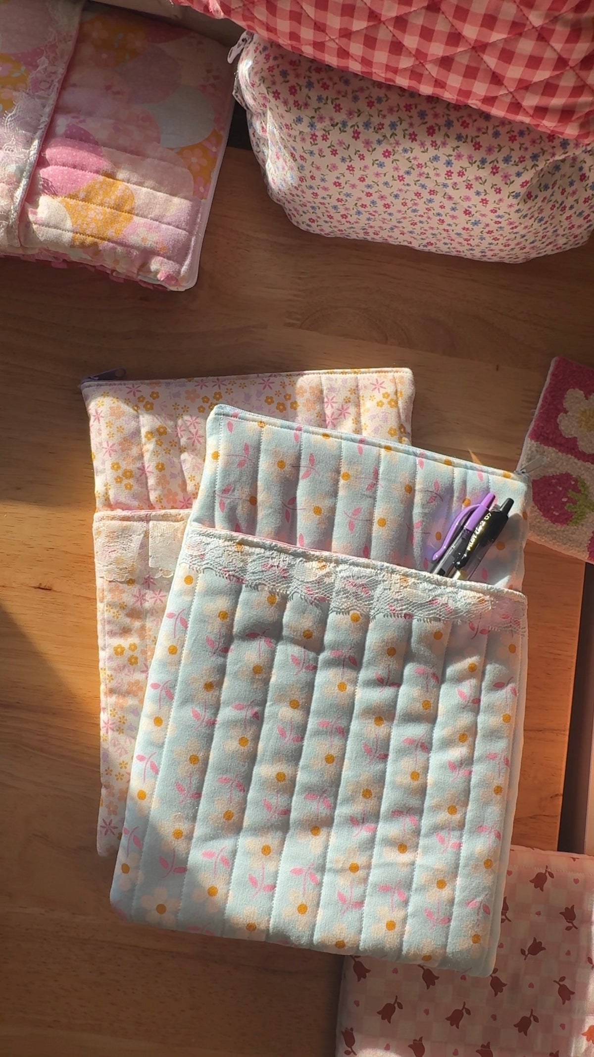 BLUE FLORAL WITH POCKET BOOK SLEEVE
